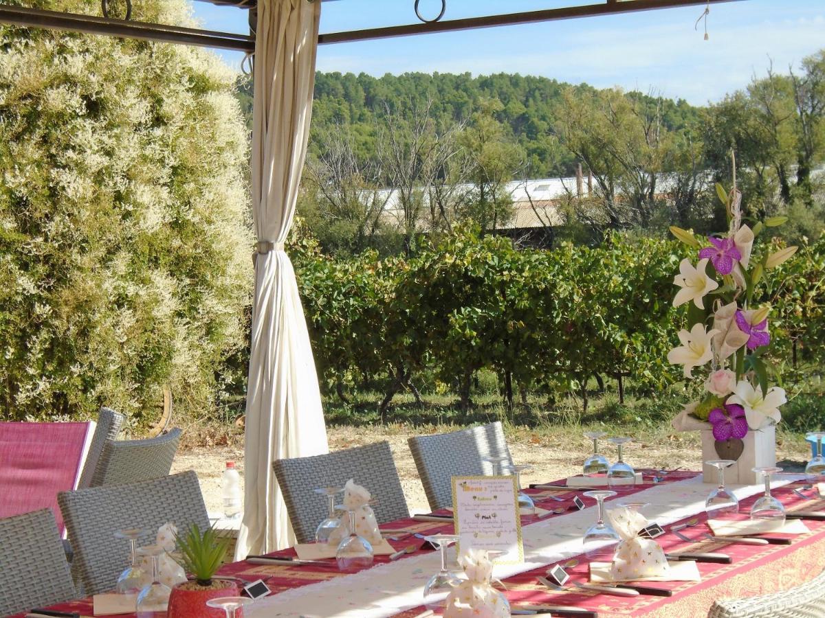 & Tables D'hotes Moulin De Lavon Bed and breakfast *
