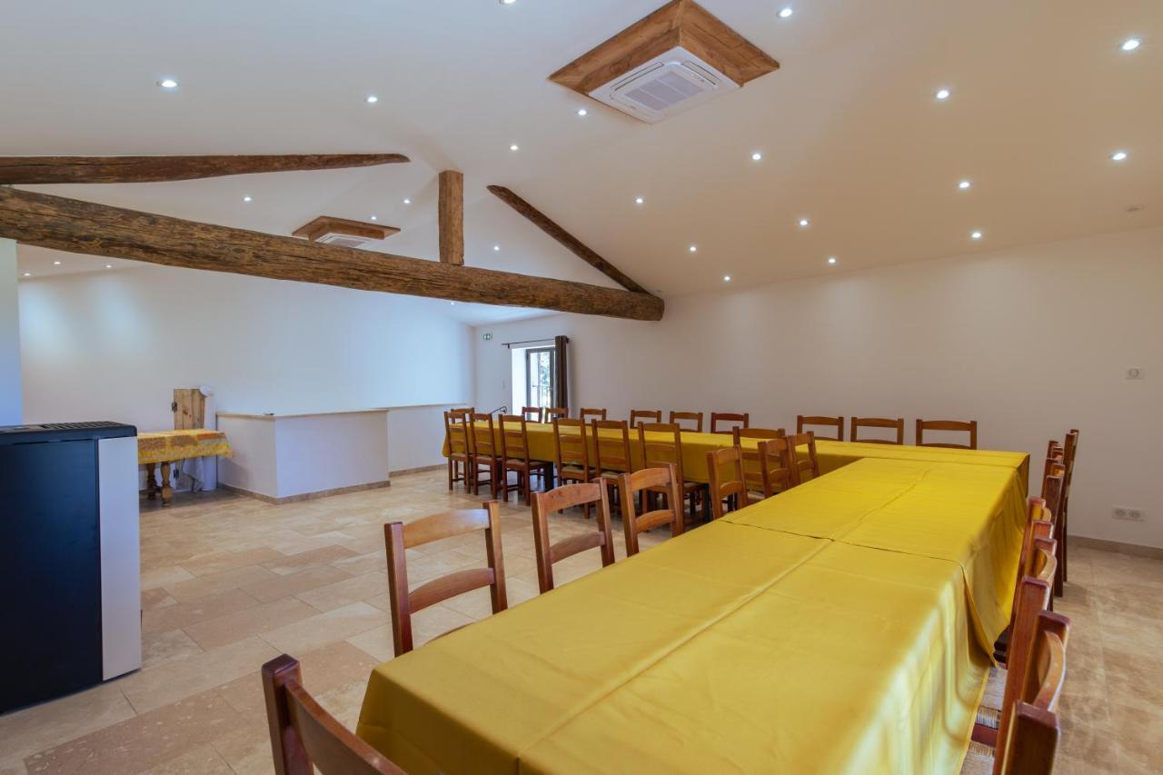 & Tables D'hotes Moulin De Lavon Bed and breakfast